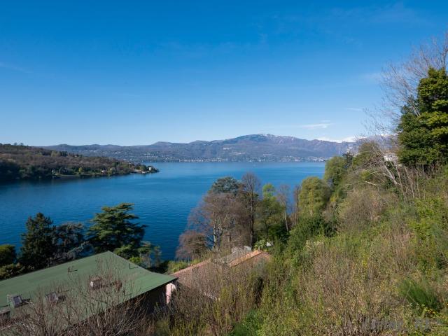 Attico di prestigio di 120 mq in vendita Via Carcano 3, Laveno Mombello, Lombardia