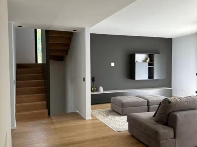 Attico duplex arredato, con terrazza vista lago in centro a Lugano
