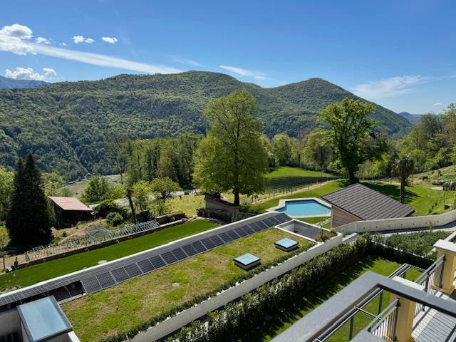 attico duplex 6 locali, Collina d'Oro