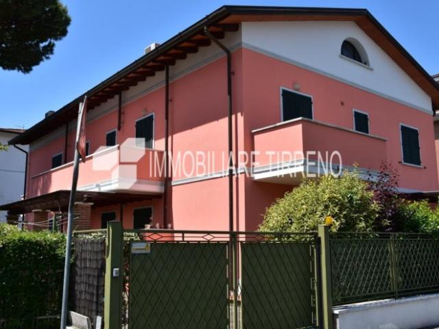 Attico in affitto a Massa