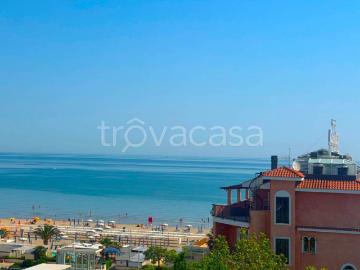 Attico in affitto a Riccione, Alba Mare