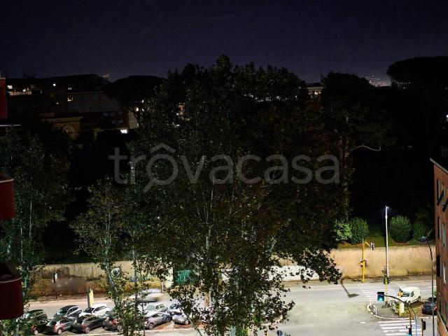 Attico in affitto a Roma via Evandro, 10, Furio Camillo