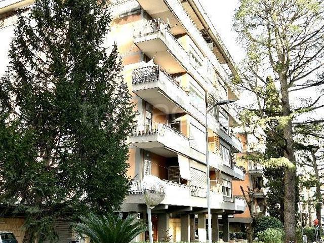 Attico in affitto a Roma via Giannetto Valli, 95, Portuense