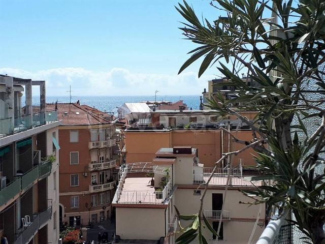 Attico in affitto ad Alassio via Leonardo da Vinci, 5