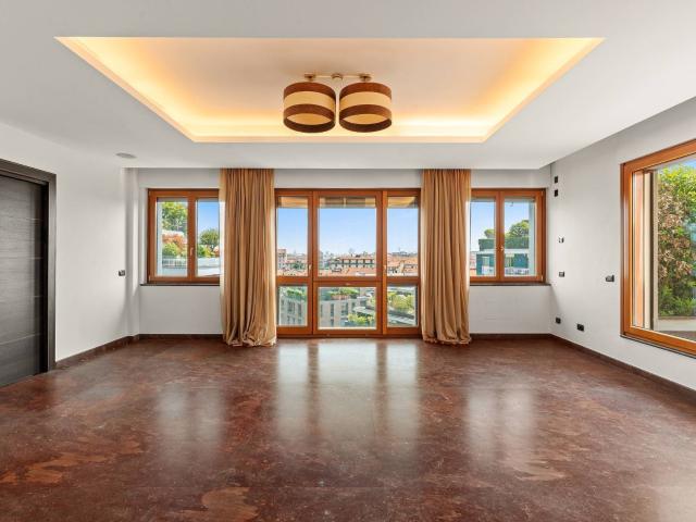 Attico in vendita a Milano, Vercelli 400m² Milano