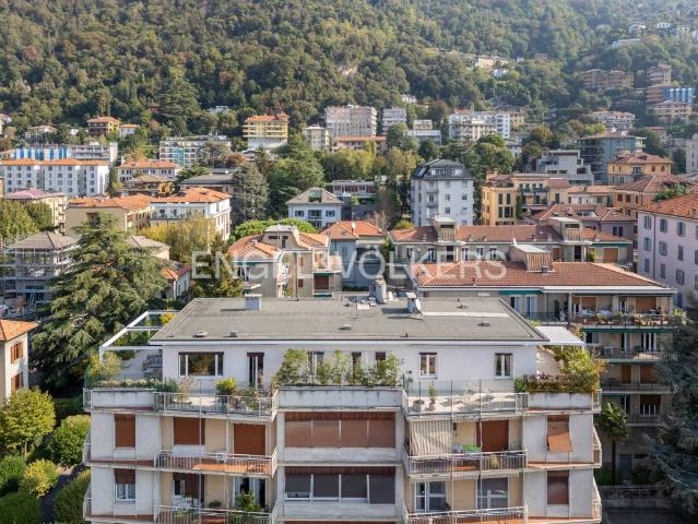 Attico in vendita a Como via Ennio Ferrari, Ponte Chiasso