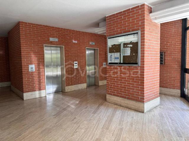 Attico in vendita a Roma via Paolo Buzzi, 172, Fonte Ostiense