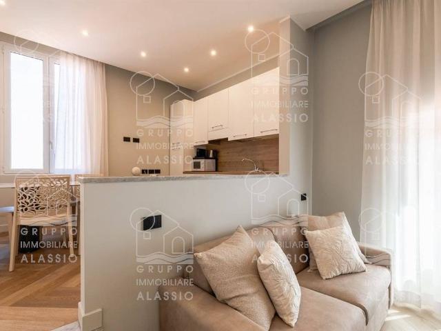 Attico ottimo stato, 120 m², Centro, Alassio