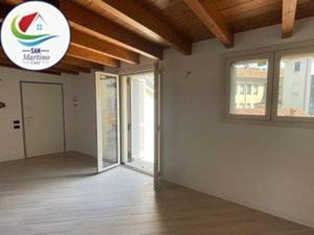 Attico ottimo stato, 139 m², Abbiategrasso