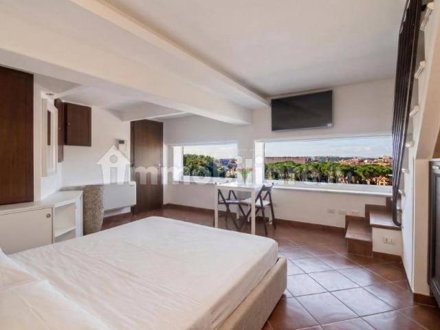 Attico ottimo stato, 25 m², Colle Oppio, Roma