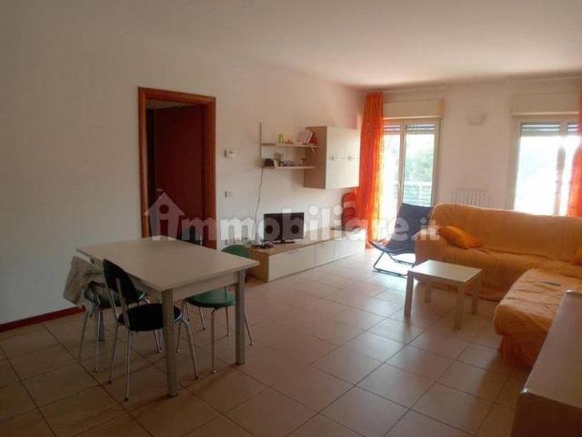 Attico ottimo stato, 75 m², Villa San Martino, Pesaro