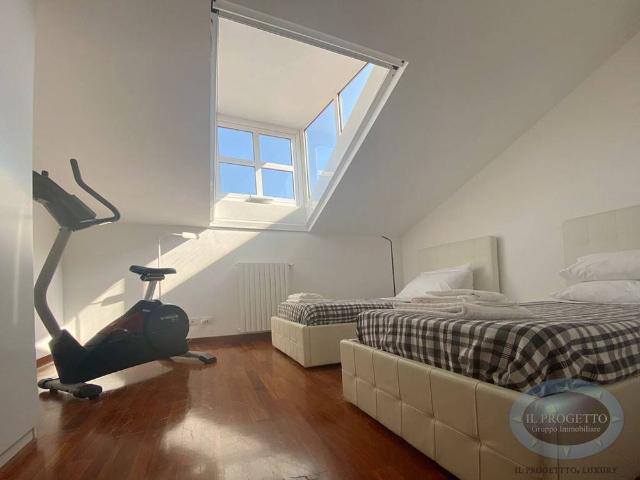 Attico ottimo stato, 72 m², Irnerio, Bologna