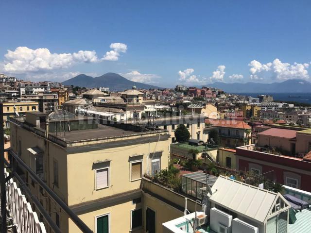 Attico ottimo stato, 80 m², Piazza Amedeo Parco Margherita, Napoli