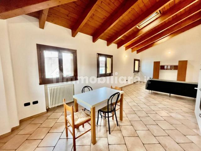 Attico ottimo stato, 94 m², Centro, Sant'Ilario d'Enza