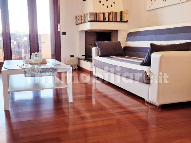 Attico ottimo stato, 91 m², Quartu, Quartu Sant'Elena
