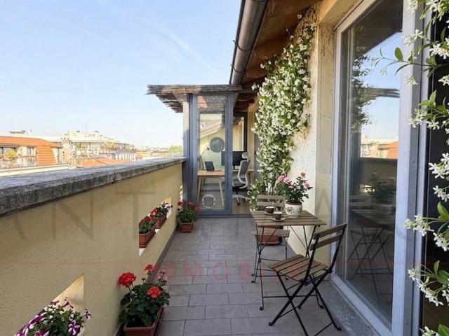 Attico / Mansarda in affitto a Milano MI