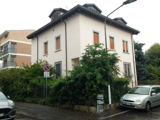 Attico / Mansarda in affitto a Milano MI
