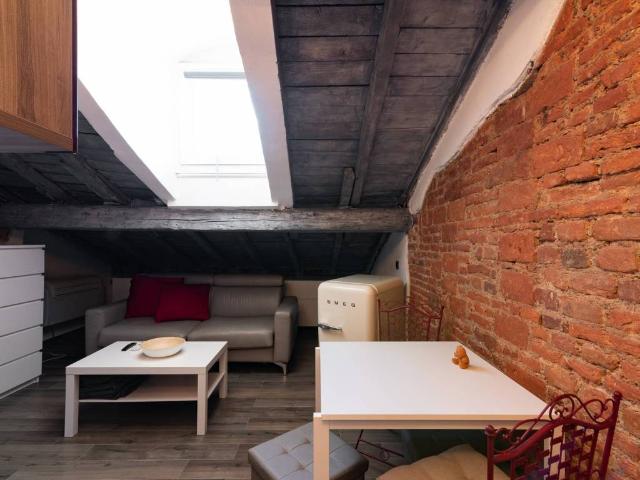 Attico / Mansarda in affitto a Milano MI