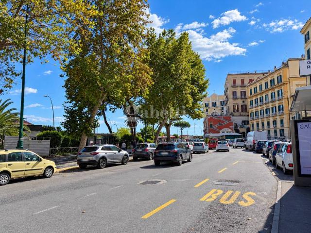 Attico / Mansarda in affitto a Napoli NA