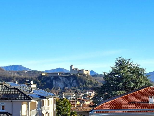 Attico / Mansarda in affitto a Arona, case in affitto Arona