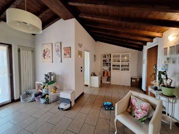 Attico / Mansarda in affitto a Bagnatica BG