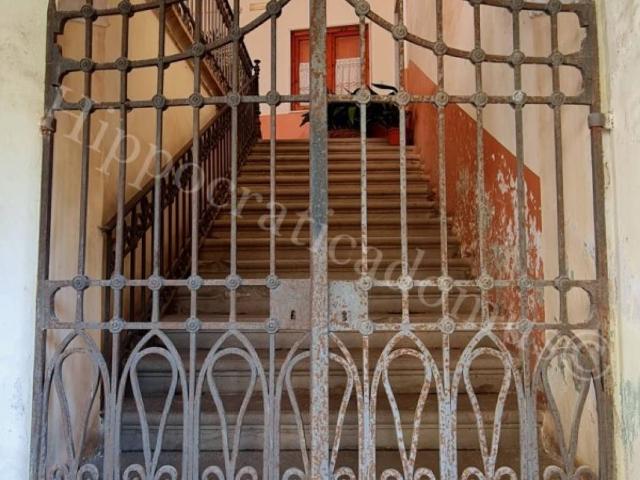 Attico / Mansarda in affitto a Baronissi SA