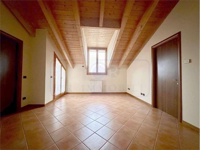 Attico / Mansarda in affitto a Bollate MI