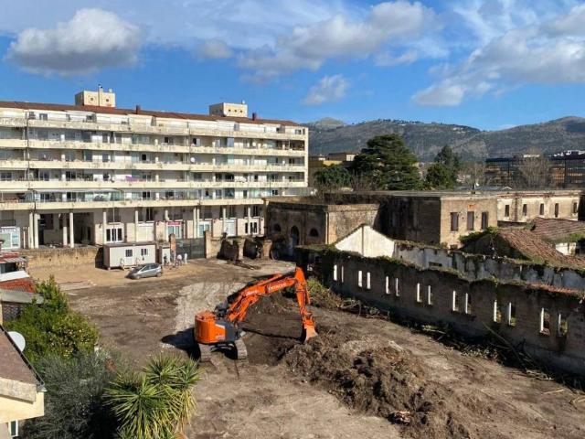 Attico / Mansarda in affitto a Caserta CE
