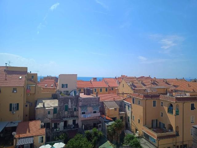Attico / Mansarda in affitto a Finale Ligure SV