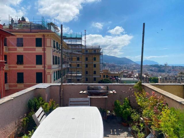 Attico / Mansarda in affitto a Genova GE