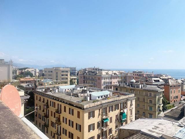 Attico / Mansarda in affitto a Genova GE
