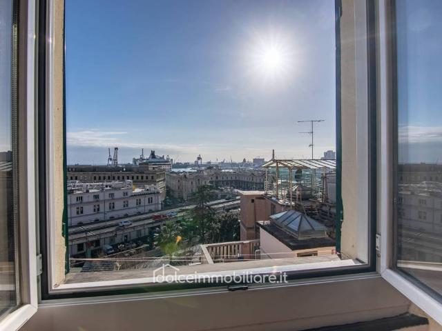 Attico / Mansarda in affitto a Genova GE