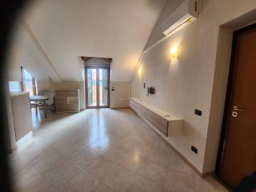 Attico / Mansarda in affitto a Giugliano in Campania NA