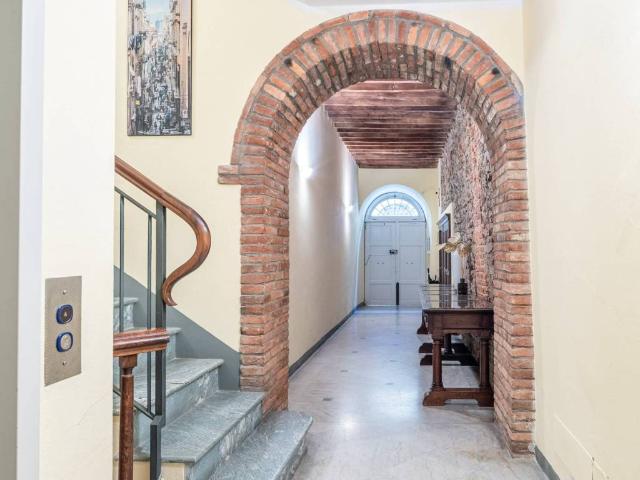 Attico / Mansarda in affitto a Pietrasanta LU