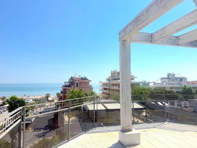 Attico / Mansarda in affitto a Riccione RN
