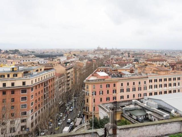 Attico / Mansarda in affitto a Roma RM