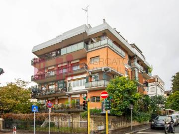 Attico / Mansarda in affitto a Roma RM
