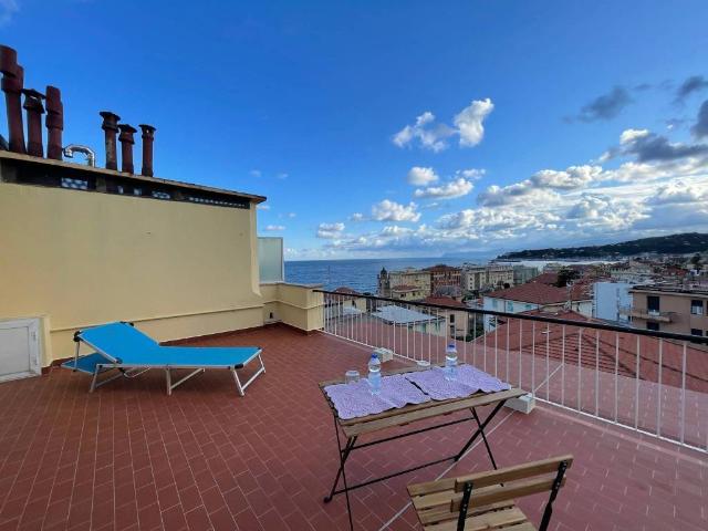 Attico / Mansarda in affitto a Varazze SV