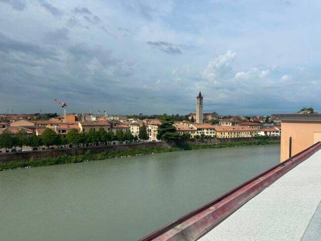 Attico / Mansarda in affitto a Verona VR