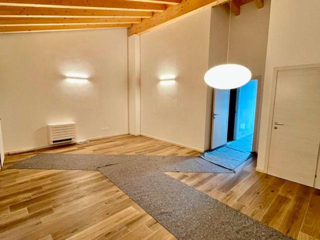 Attico / Mansarda in affitto a Zevio VR