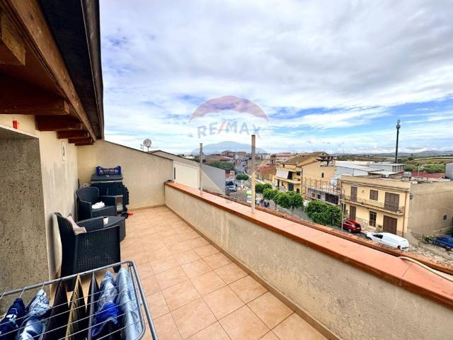 Attico / Mansarda in vendita a Mazzarrone CT