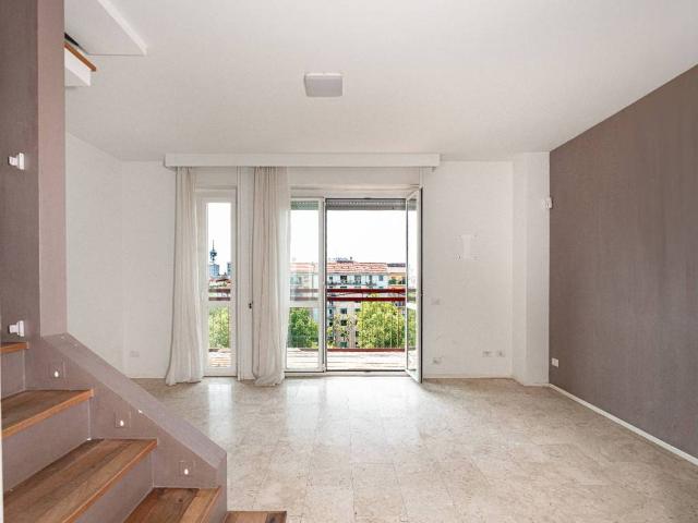Attico / Mansarda in vendita a Milano MI
