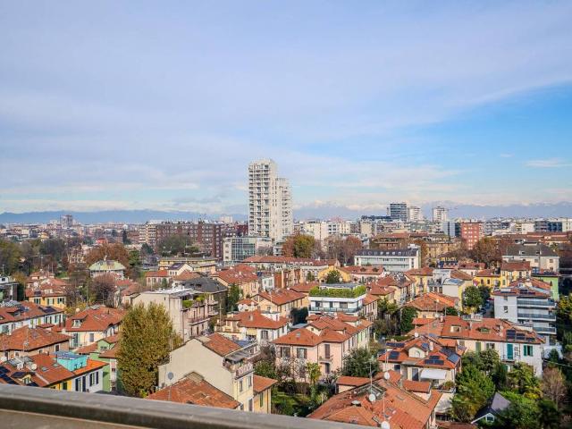 Attico / Mansarda in vendita a Milano MI