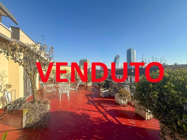Attico / Mansarda in vendita a Milano MI