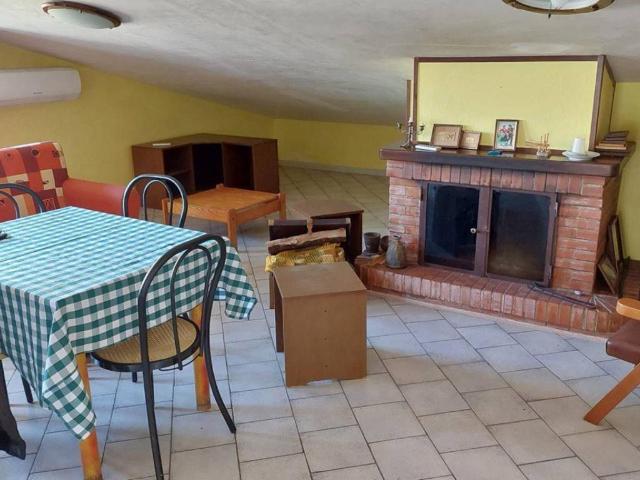 Attico / Mansarda in vendita a Montecorvino Rovella SA