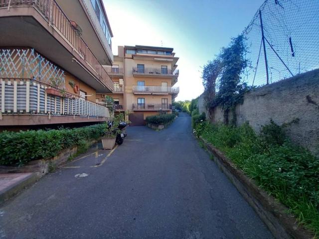 Attico / Mansarda in vendita a Aci Catena CT