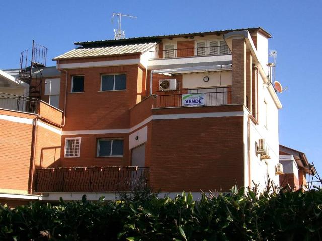 Attico / Mansarda in vendita a Anzio RM