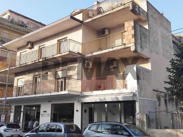 Attico / Mansarda in vendita a Barcellona Pozzo di Gotto ME