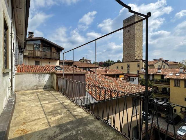 Attico / Mansarda in vendita a Bergamo BG