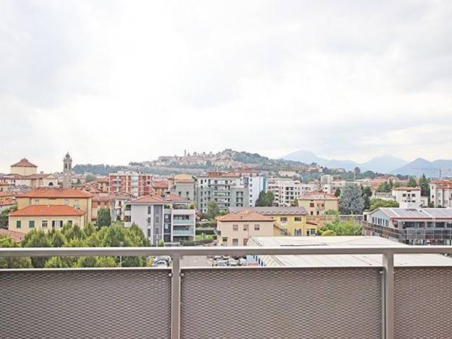 Attico / Mansarda in vendita a Bergamo BG